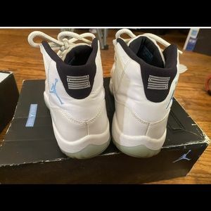 Jordan 11 legend blue